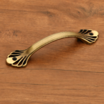 Cabinet Handle – Model R-162 (Antique)